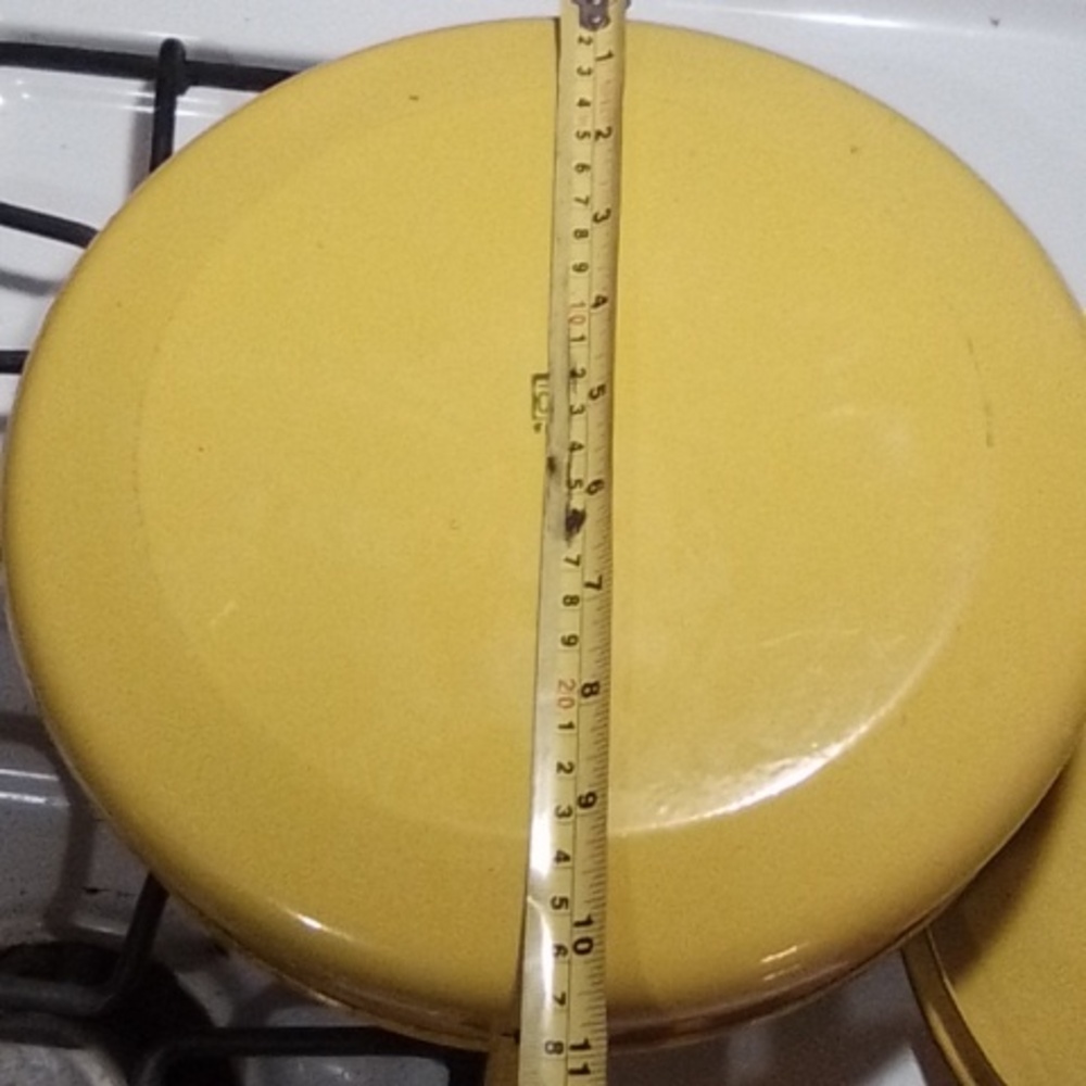 Yellow Enamelware pan - Picture 4 of 4